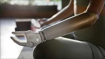 Robotic vs conventional joint replacement